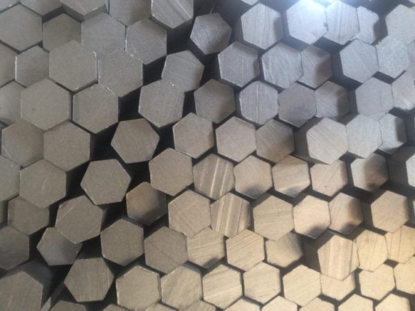 شش پر آهن یا آهنی